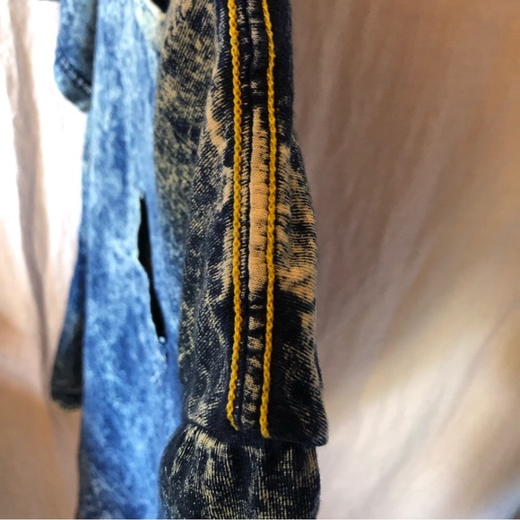 Mens American Rag denim acid wash tee shirt contrast stitching size M - Picture 7 of 7